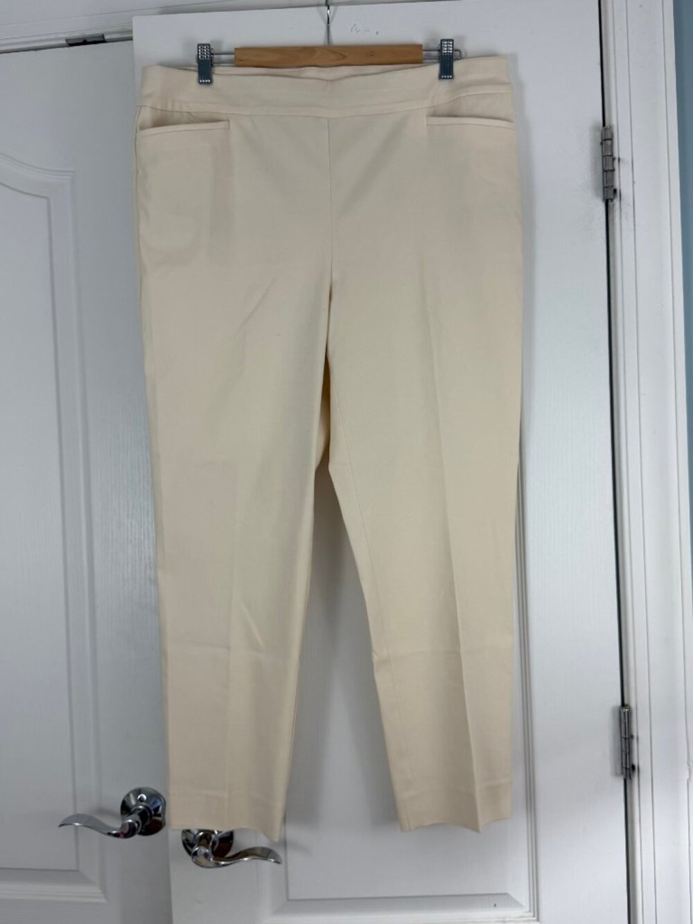 Chico's Pants Size 3 (16) Cream 3035